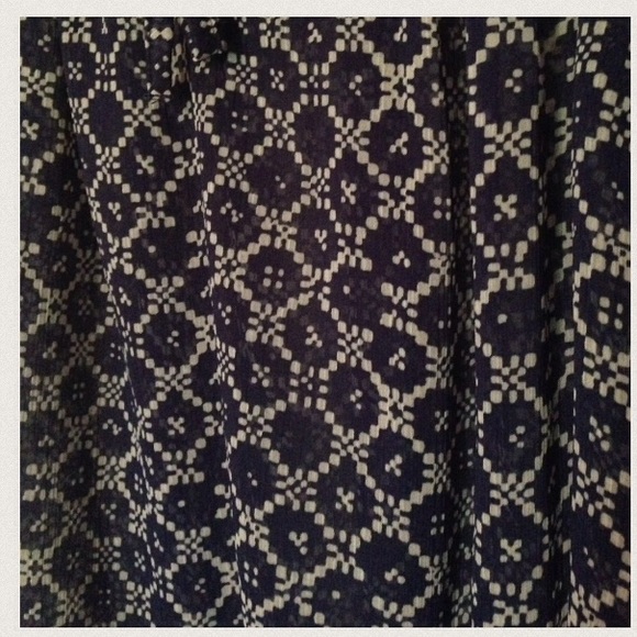 shirt - Picture 2 of 2