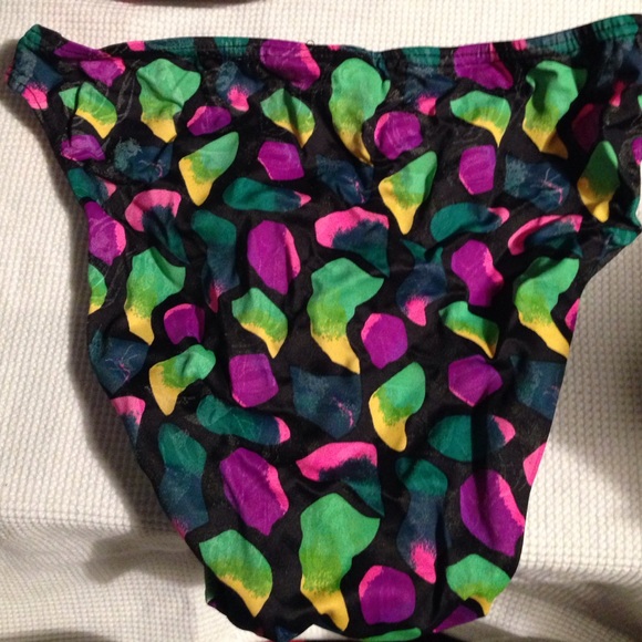 String bikini - Picture 2 of 3