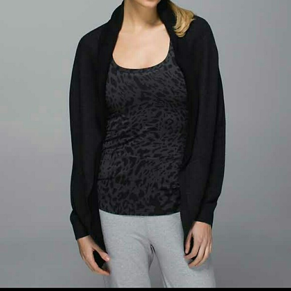 NWT lululemon cabin yogi wrap