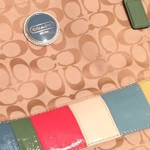 Coach Handbag 💚💛