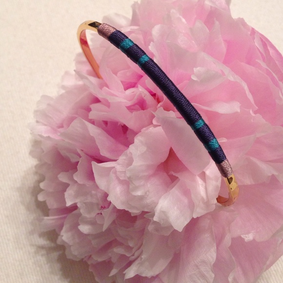 Threaded bracelet - Picture 1 of 4