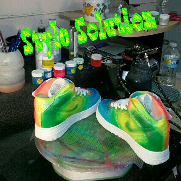 Custom Air FORCE 1's - Picture 3 of 4