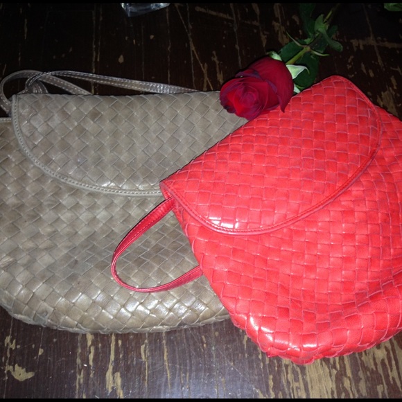 BOTTEGA VENETA CROSS-BODY purses!!