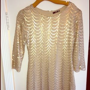 Stunning Gold Sequined Dress! Perfect for Vegas 🎉