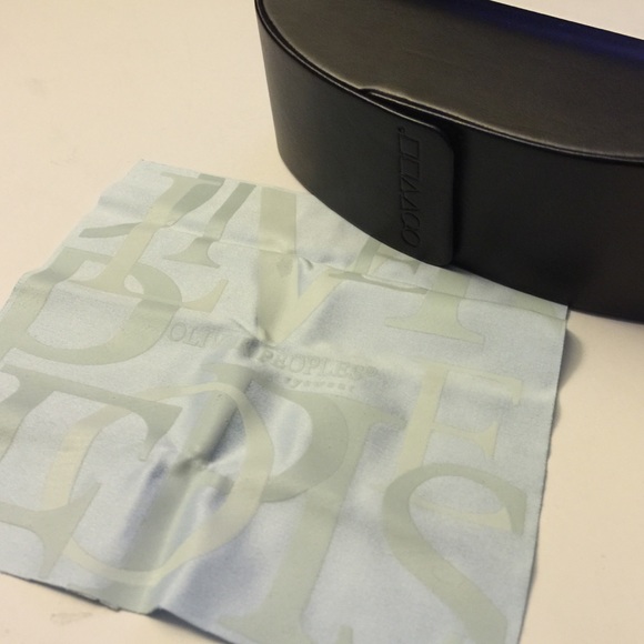 Oliver Peoples sunglass case