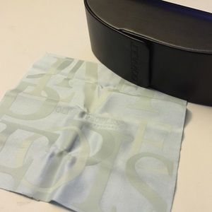 Oliver Peoples sunglass case