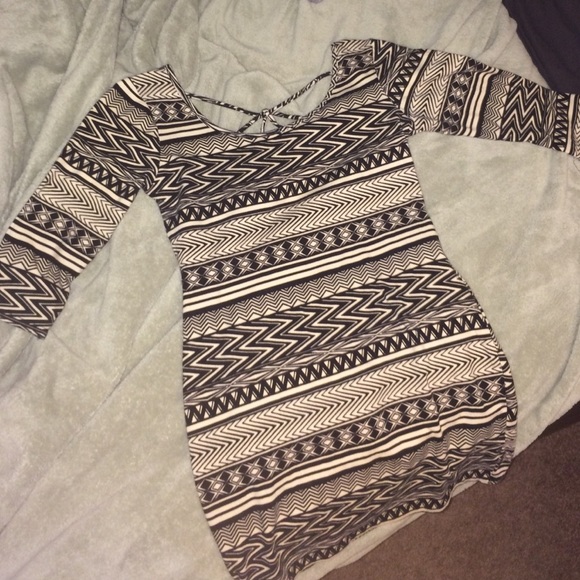 Cute patterned dress. Good for going out ;)