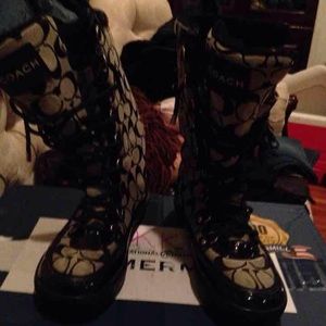 Coach winter boots size size 5 1/2 B