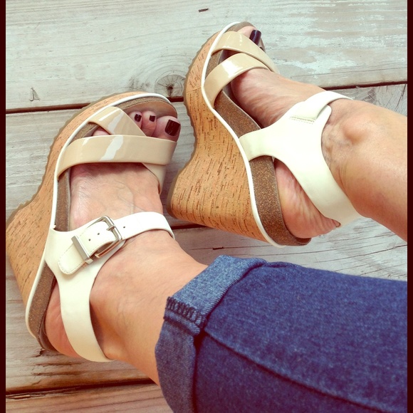 BCBG Wedges