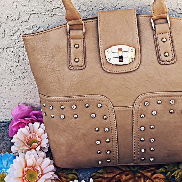 ❗️🚫SOLD❗️Sandy Shore Handbag - Picture 2 of 4