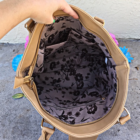 ❗️🚫SOLD❗️Sandy Shore Handbag - Picture 4 of 4