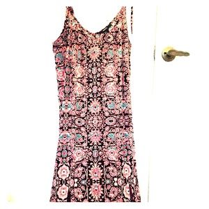 Maxi dress playful pattern