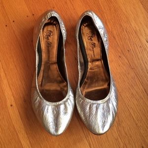 Matt Bernson metallic silver flats