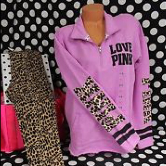 SOLD ON ♏️erc!! VS PINK Rare Leopard Half-Zip 💖
