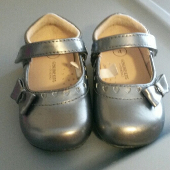 Infant dress shoe