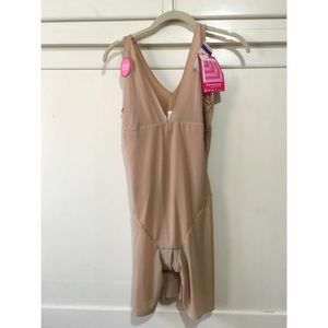 Price is firm. No trading. Thank you! 😊