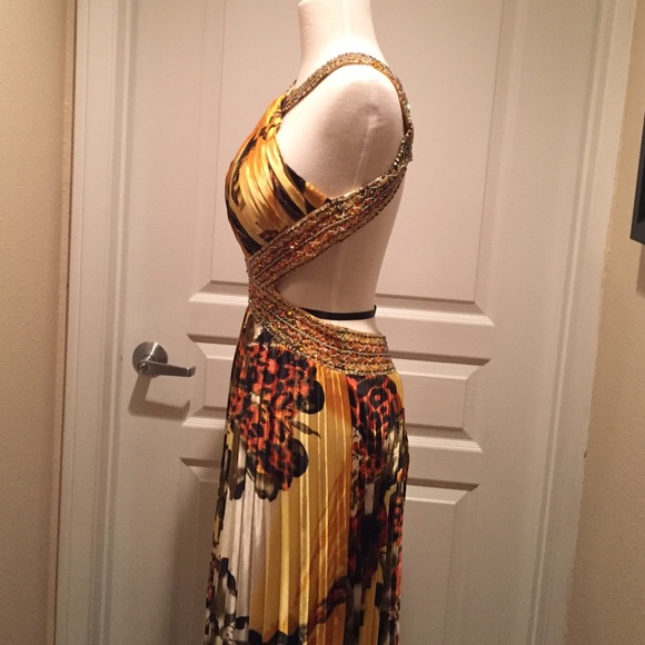 Medium gold evening gown with beading. Hand beaded - Picture 4 of 4