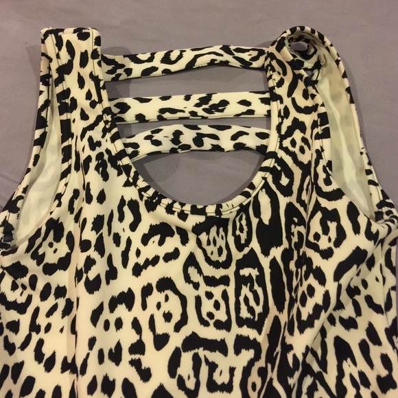 Top - Picture 2 of 2