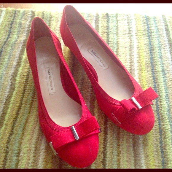 Dana Buchman red suede heels size 10