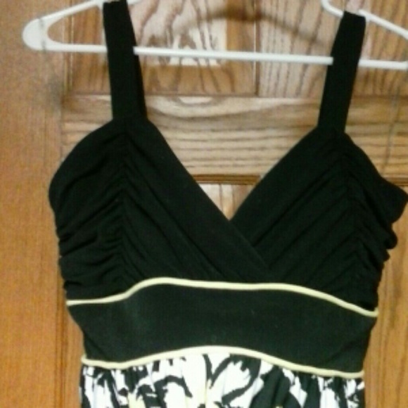 City Triangles summer dress - Picture 2 of 4