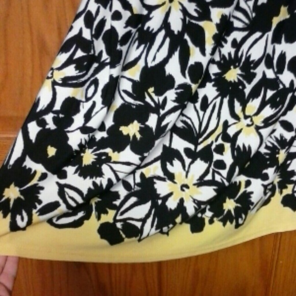 City Triangles summer dress - Picture 4 of 4