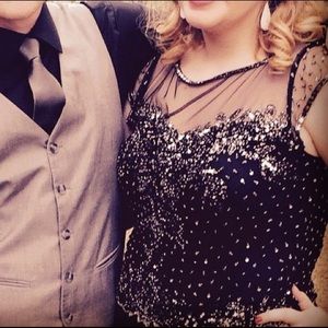 NEED TO SELL TO HELP PARENTS WITH MEDICAL BILLS!