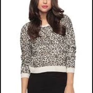 leopard print cropped top