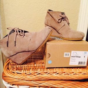Desert Wedge Taupe Toms
