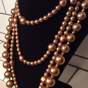 >>>SOLD<<<Gold Faux Pearl Necklace