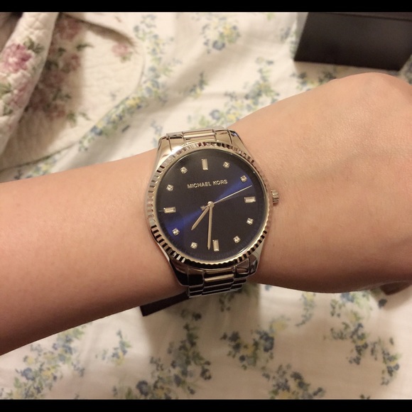 💕 BUNDLE 💕 MK Blake Bracelet Watch - Picture 4 of 4