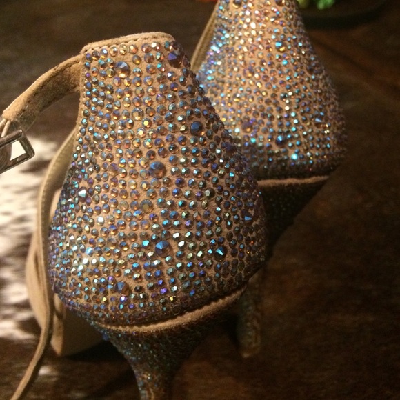 Stunning Steve Madden heels - Picture 2 of 4