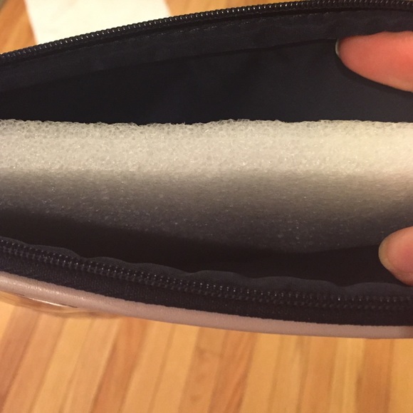 SALE! NWT Tory Burch NS Tablet Sleeve - Picture 3 of 4