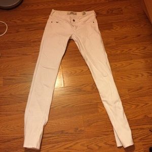 White hollister skinny jeans worn once!