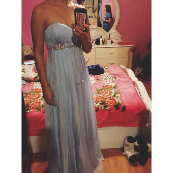 La Femme 19996 Prom Dress - Picture 4 of 4