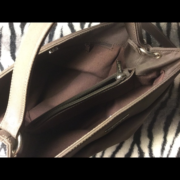 Esprit brand messenger handbag medium - Picture 4 of 4