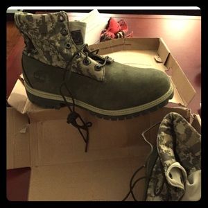 Men's timberlands new in box