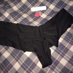 Lolli bow bottoms. Color: black