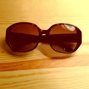 PRICE ⬇️Tory Burch brown tortoiseshell sunglasses