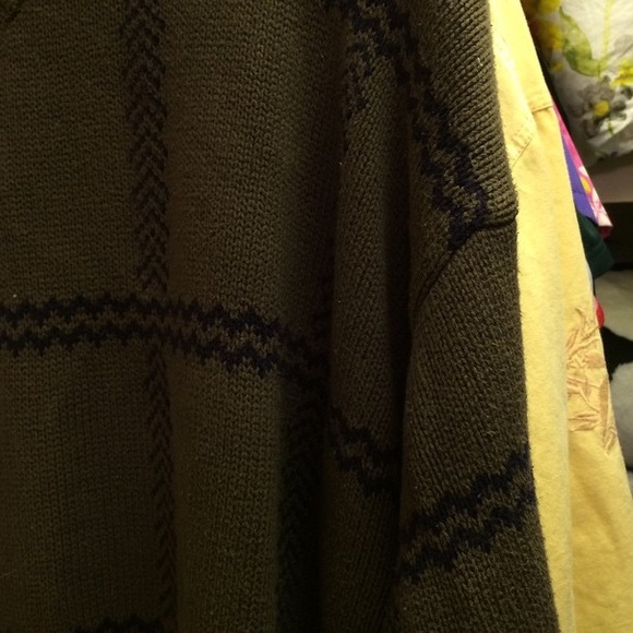 Oversized Vintage Pullover - Picture 2 of 2
