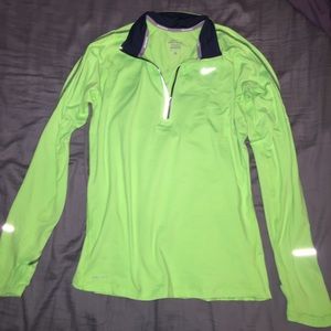 Nike Running Dri-FIT Pullover 💚