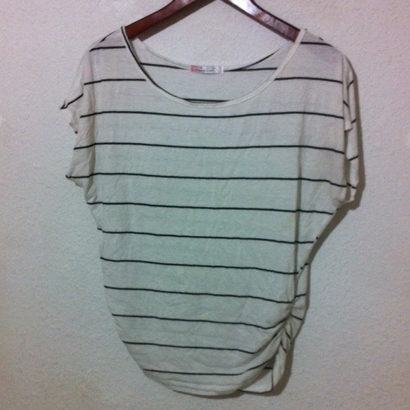 White and black stripe oversize shirt T