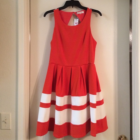 Beautiful "Sugar Lips" dress size Large