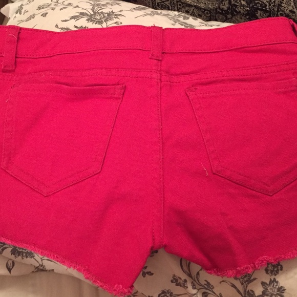 Shorts - Picture 3 of 3