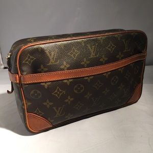 lv vintage pouch