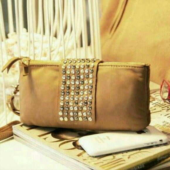NEW Studded Clutch - Picture 3 of 3