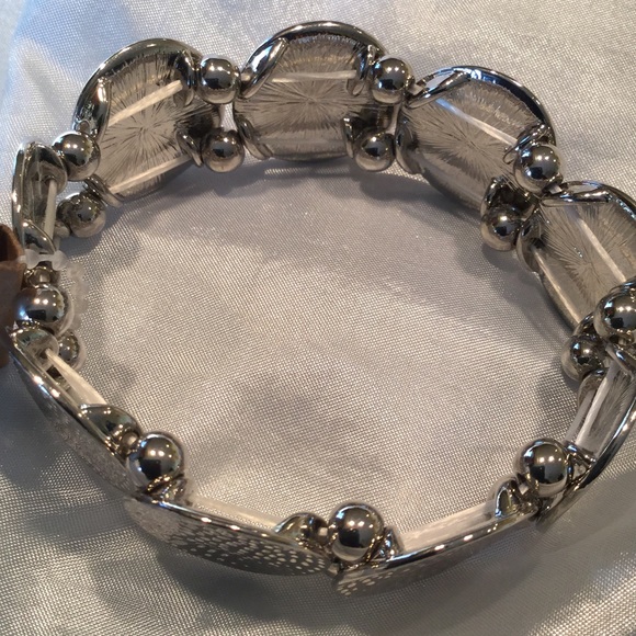 🚫SOLD IN BUNDLE🚫 Bass Silver Bracelet - NWT - Picture 2 of 4