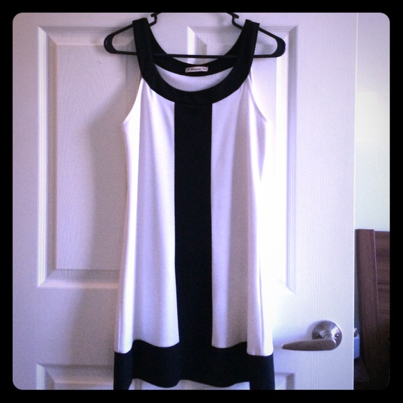 Black and white dress size small