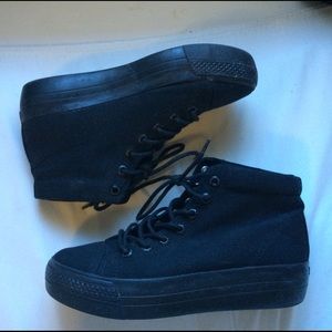 Vagabond platform black sneakers