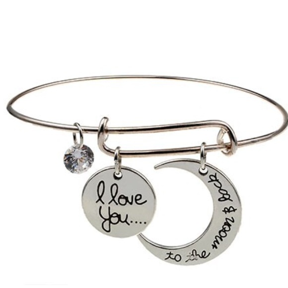 Jewelry - Gorgeous "I love" bracelet