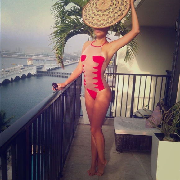 Mesh one piece Bathingsuit
